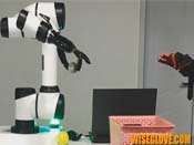 基於（yú）數據手套的機器人上肢遙操作